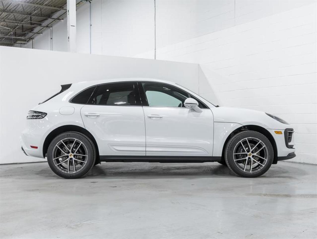 2026 Porsche Macan  Photo