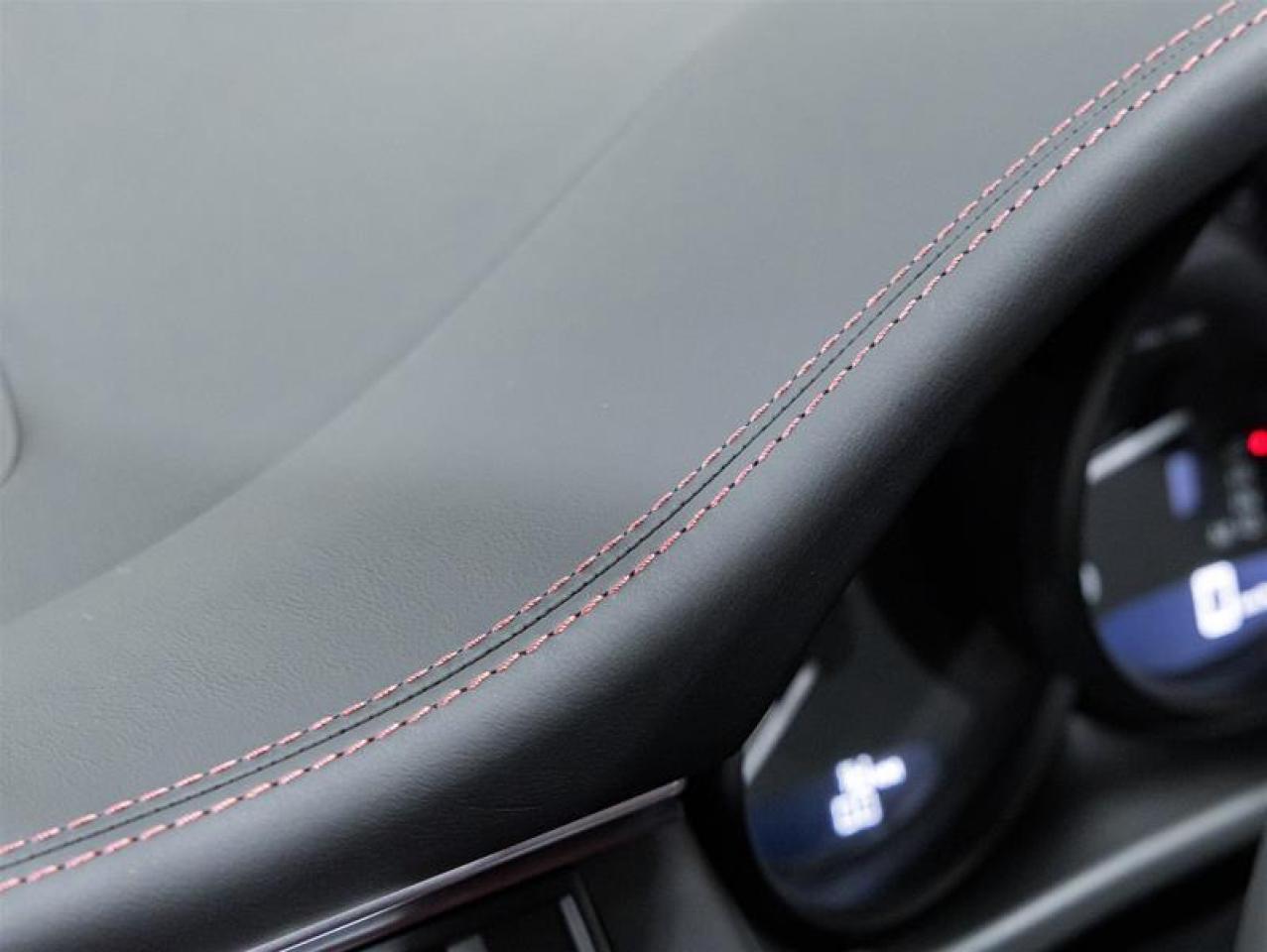 2026 Porsche Macan  Photo