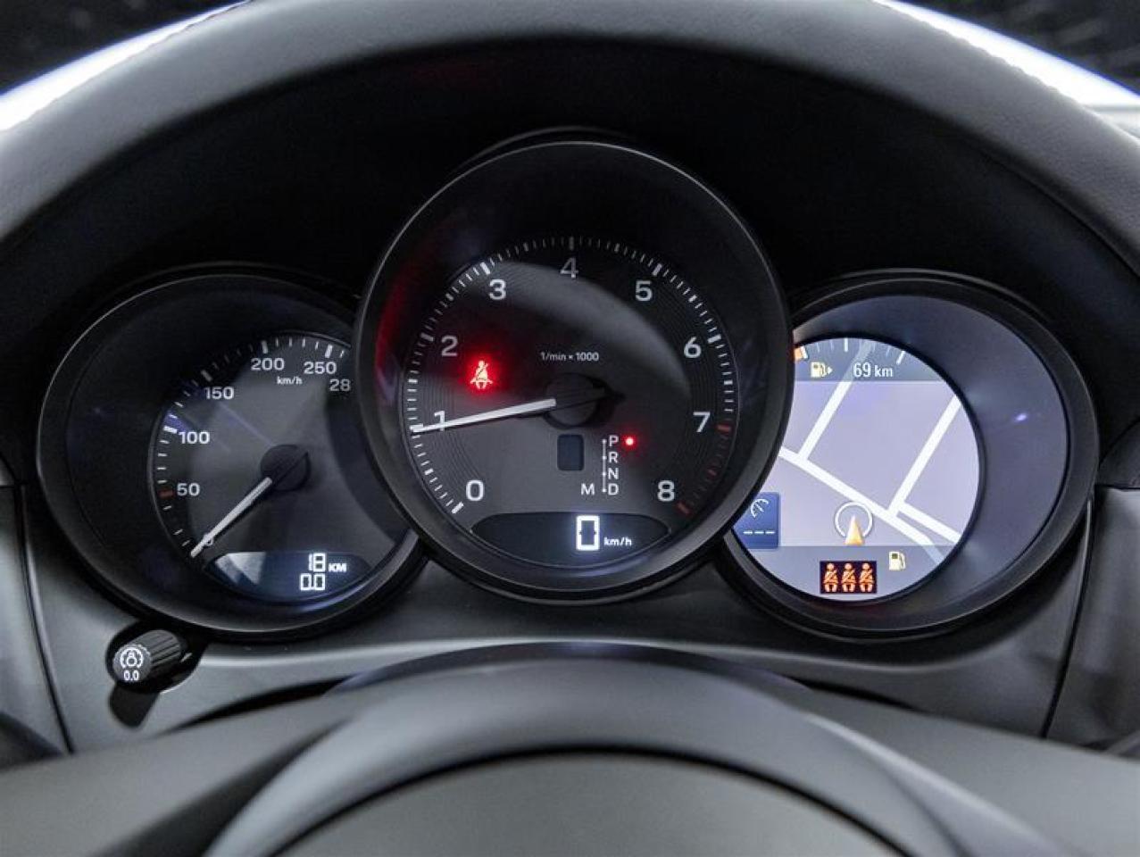 2026 Porsche Macan  Photo