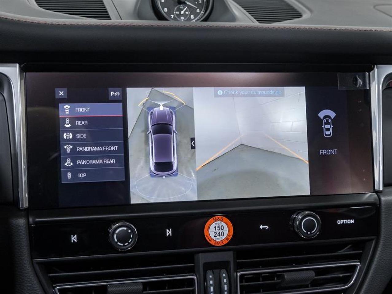 2026 Porsche Macan  Photo