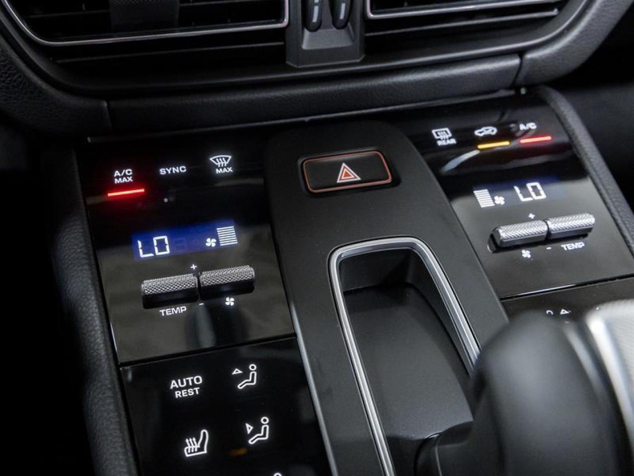 2026 Porsche Macan  Photo