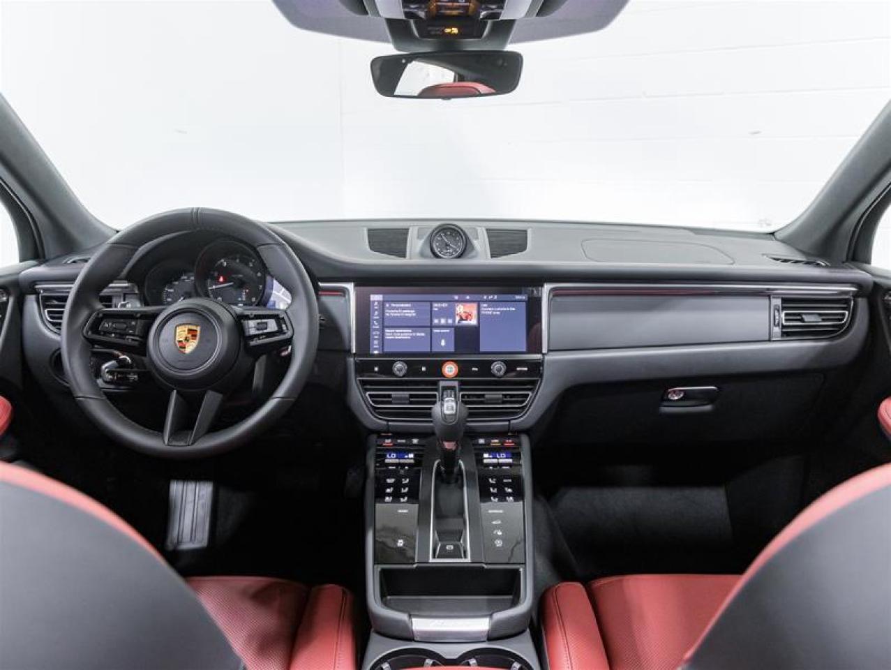 2026 Porsche Macan  Photo