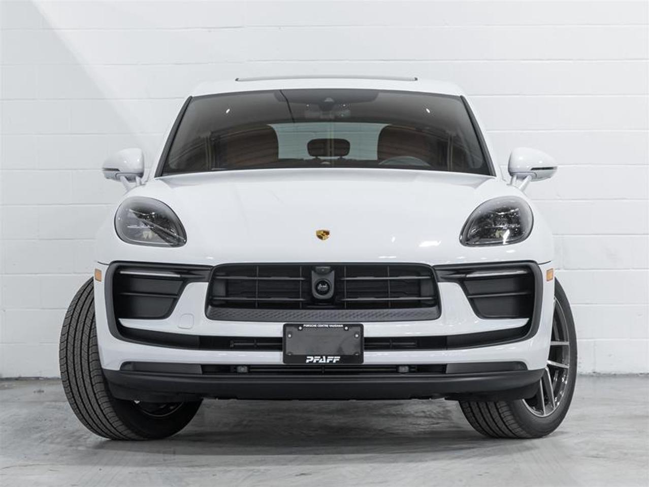 2026 Porsche Macan  Photo