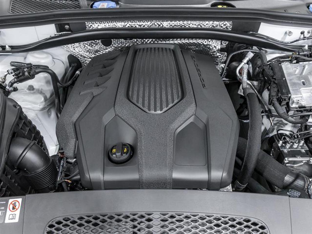 2026 Porsche Macan  Photo