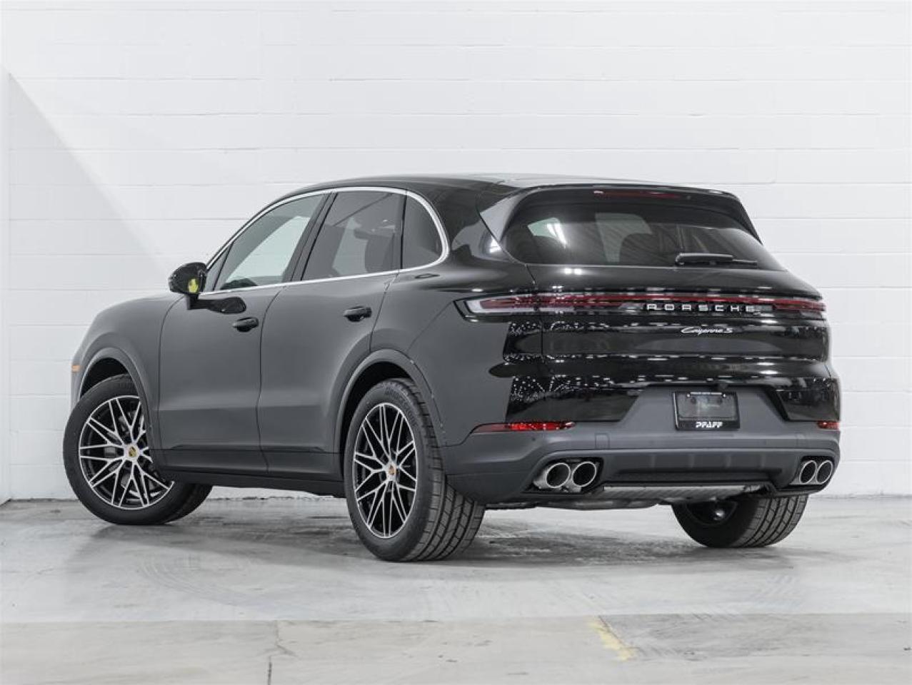 2026 Porsche Cayenne  Photo4