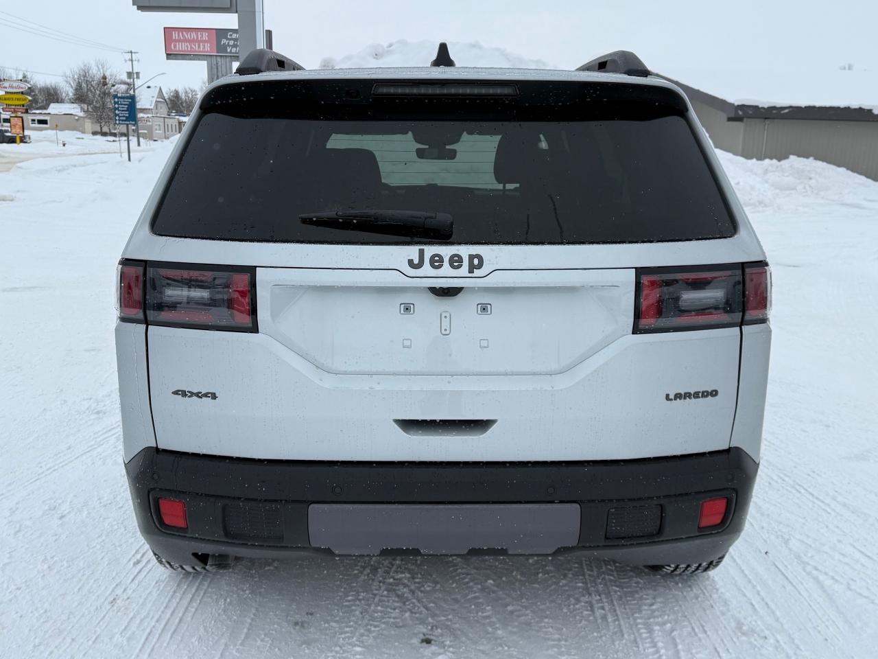 2026 Jeep Cherokee Laredo/Limited 4dr 4x4 Photo3