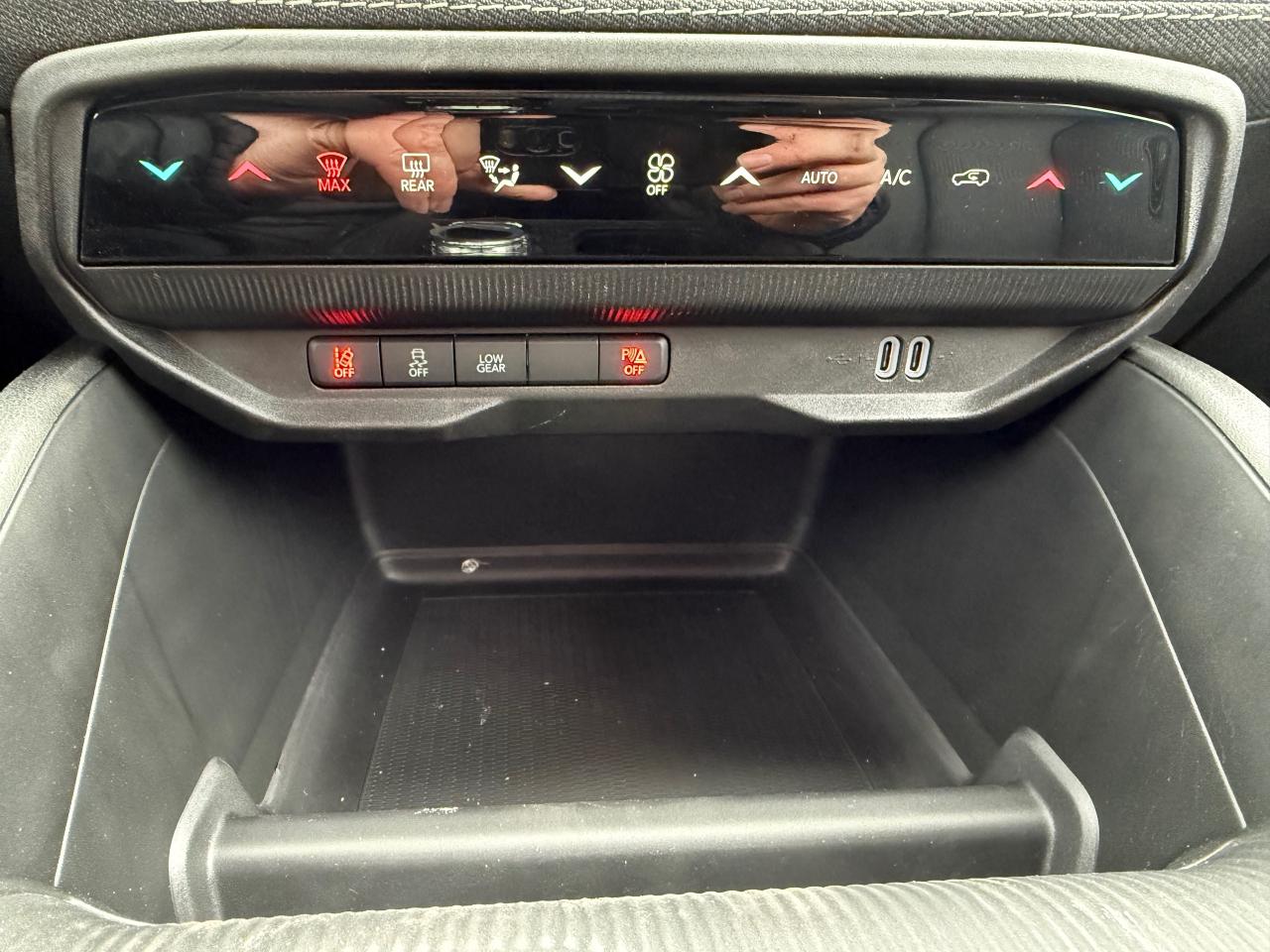 2026 Jeep Cherokee Laredo/Limited 4dr 4x4 Photo