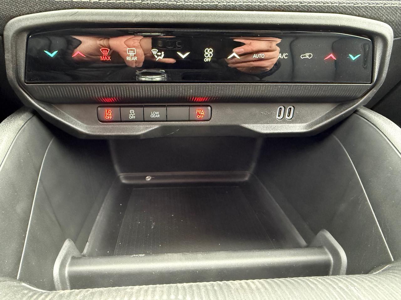 2026 Jeep Cherokee Laredo/Limited 4dr 4x4 Photo