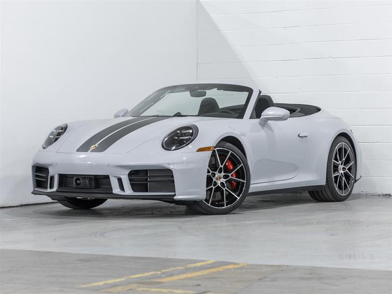 2026 Porsche 911  Photo0