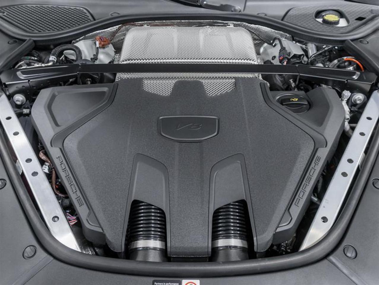 2026 Porsche Panamera  Photo2