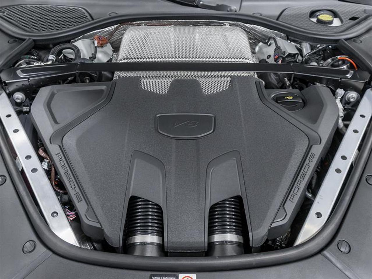 2026 Porsche Panamera  Photo