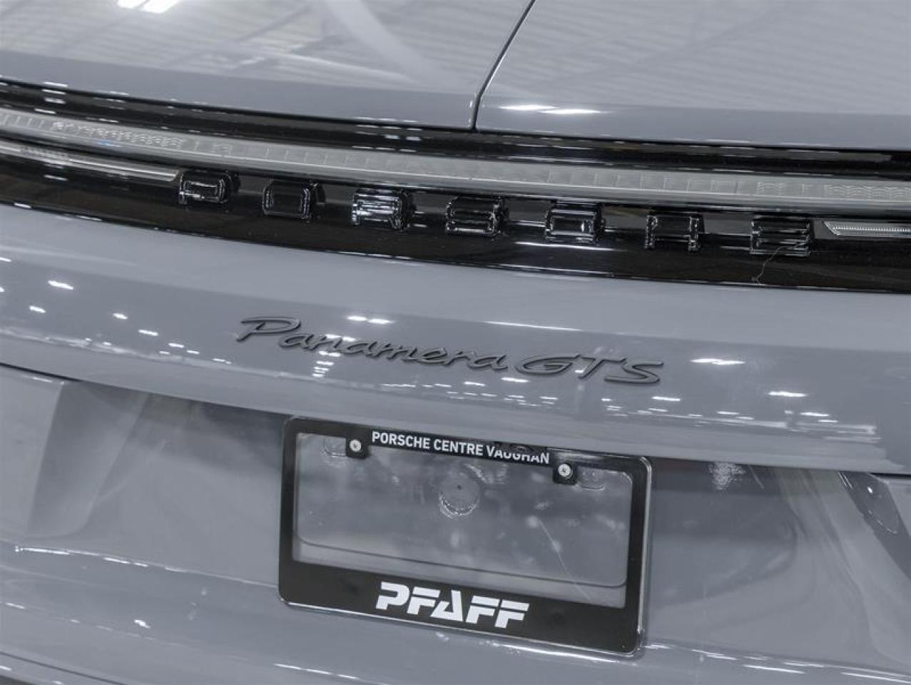 2026 Porsche Panamera  Photo