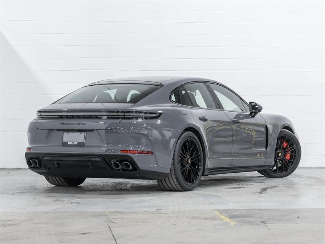 2026 Porsche Panamera  Photo