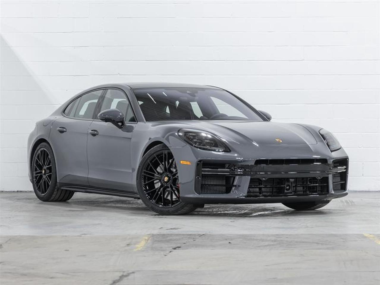 2026 Porsche Panamera  Photo