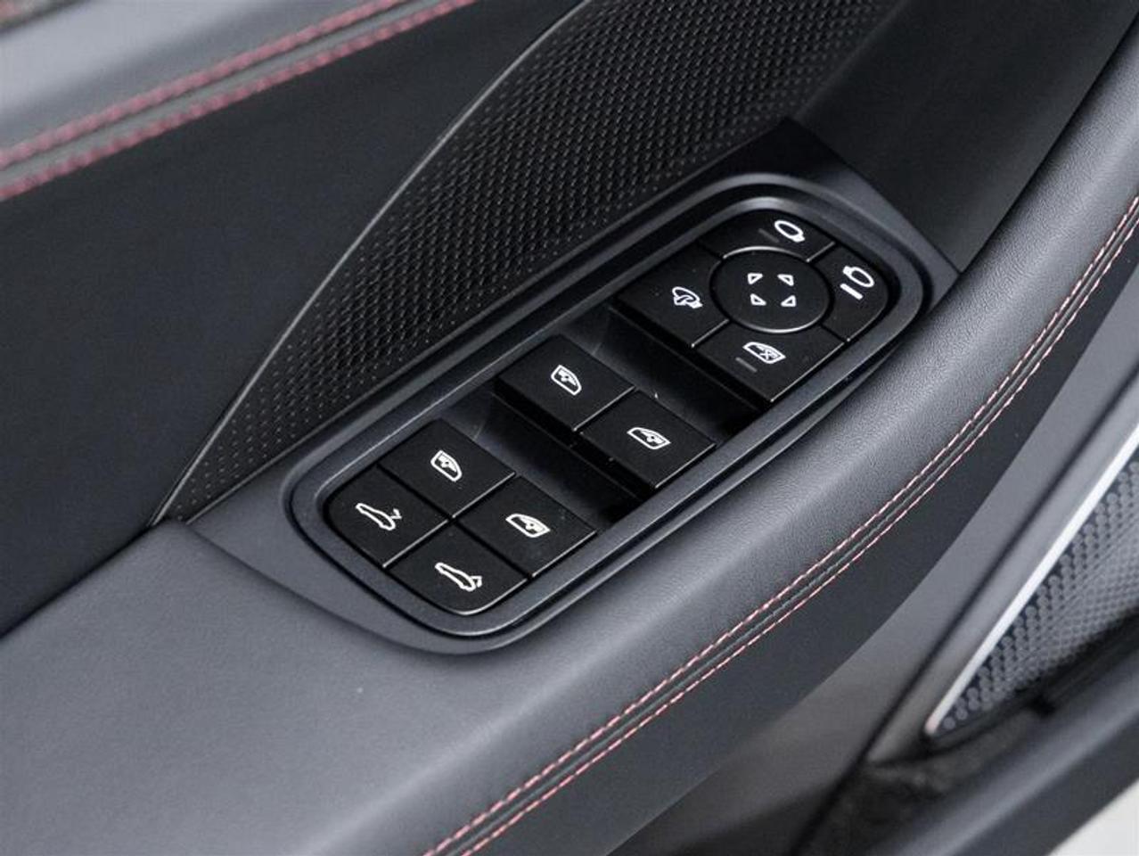 2026 Porsche Panamera  Photo