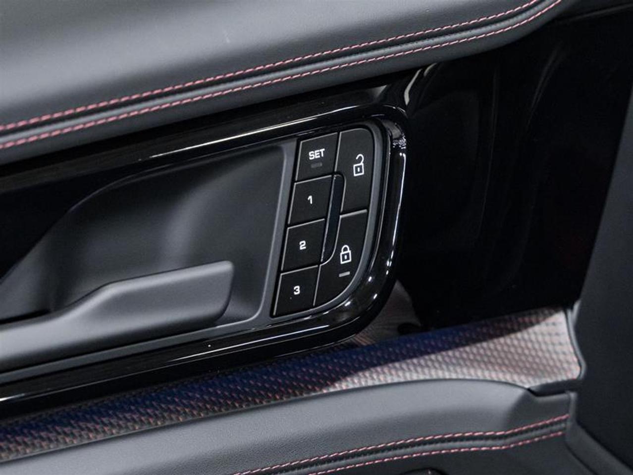 2026 Porsche Panamera  Photo