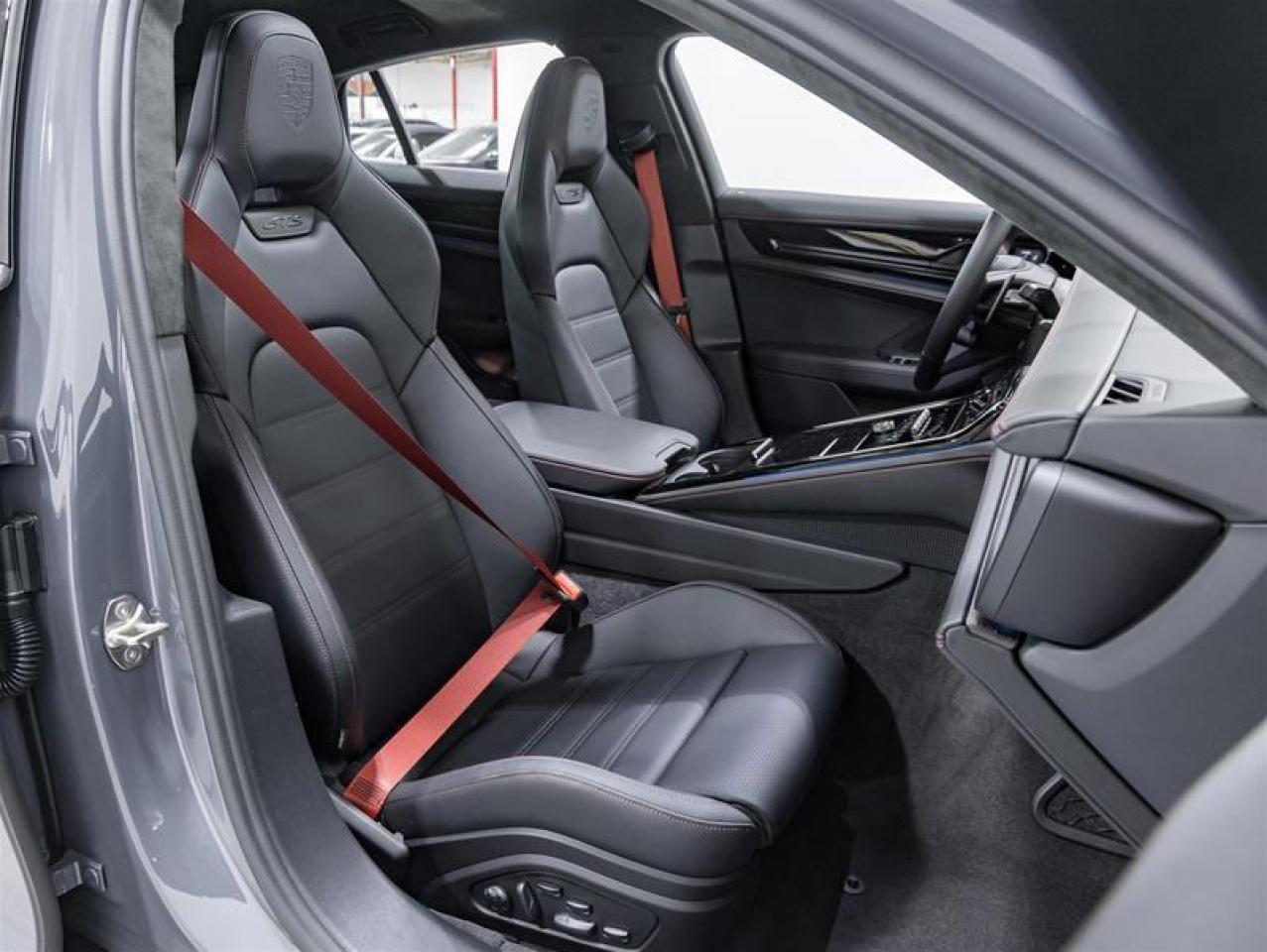 2026 Porsche Panamera  Photo