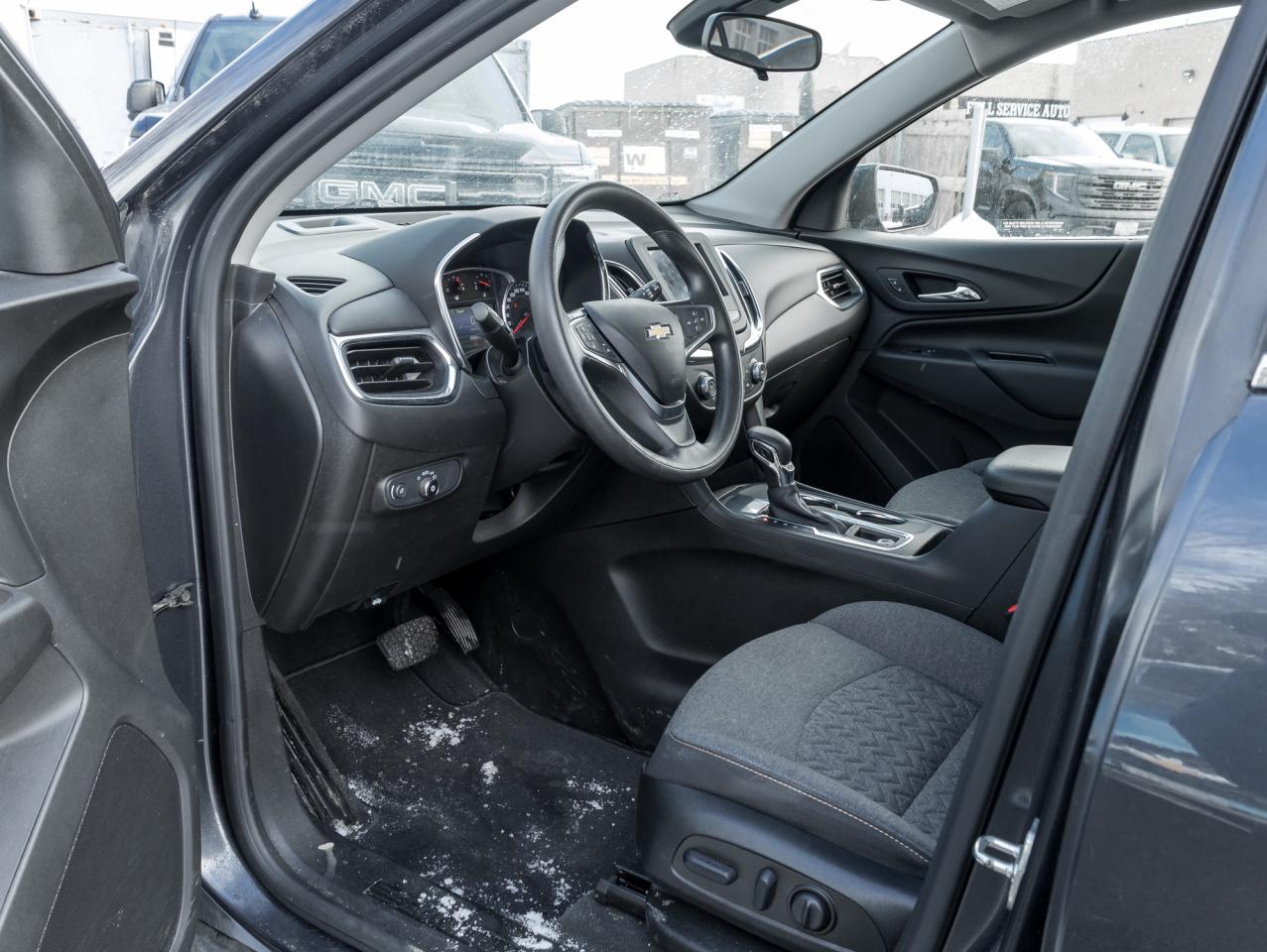 2022 Chevrolet Equinox FWD 4dr LT w-1LT   Remote Start   Power Seat Photo