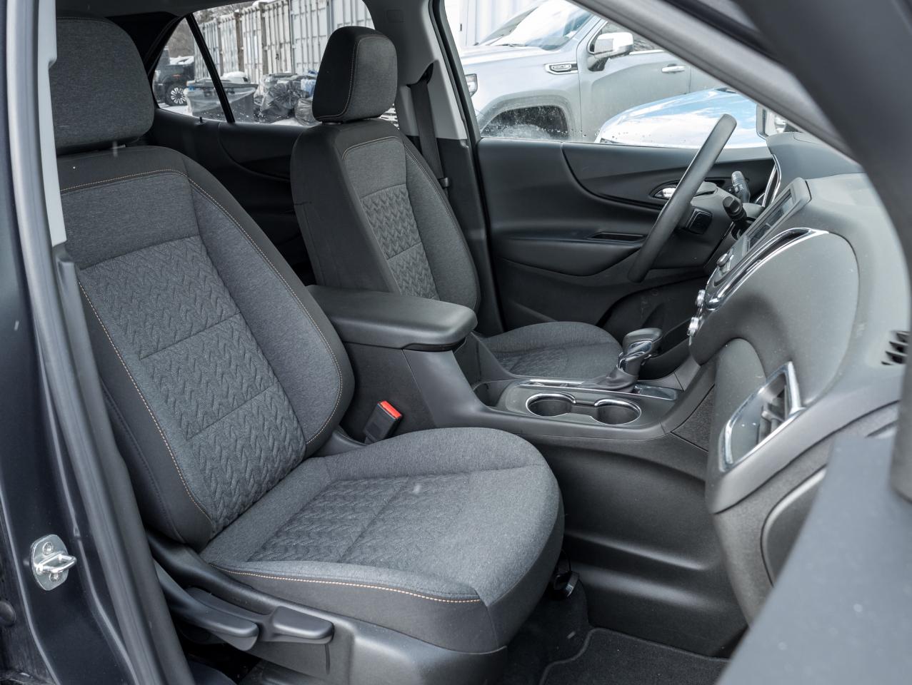 2022 Chevrolet Equinox FWD 4dr LT w-1LT   Remote Start   Power Seat Photo