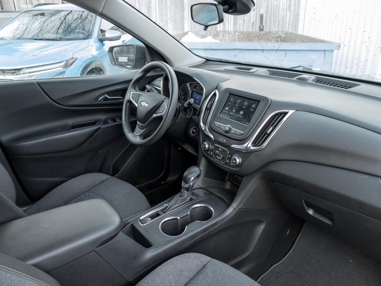 2022 Chevrolet Equinox FWD 4dr LT w-1LT   Remote Start   Power Seat Photo