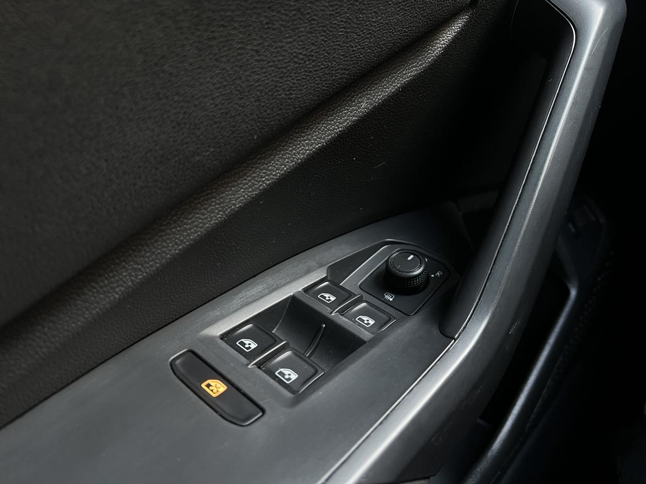 2020 Volkswagen Jetta Highline   Leather   Sunroof   Htd Seats Photo