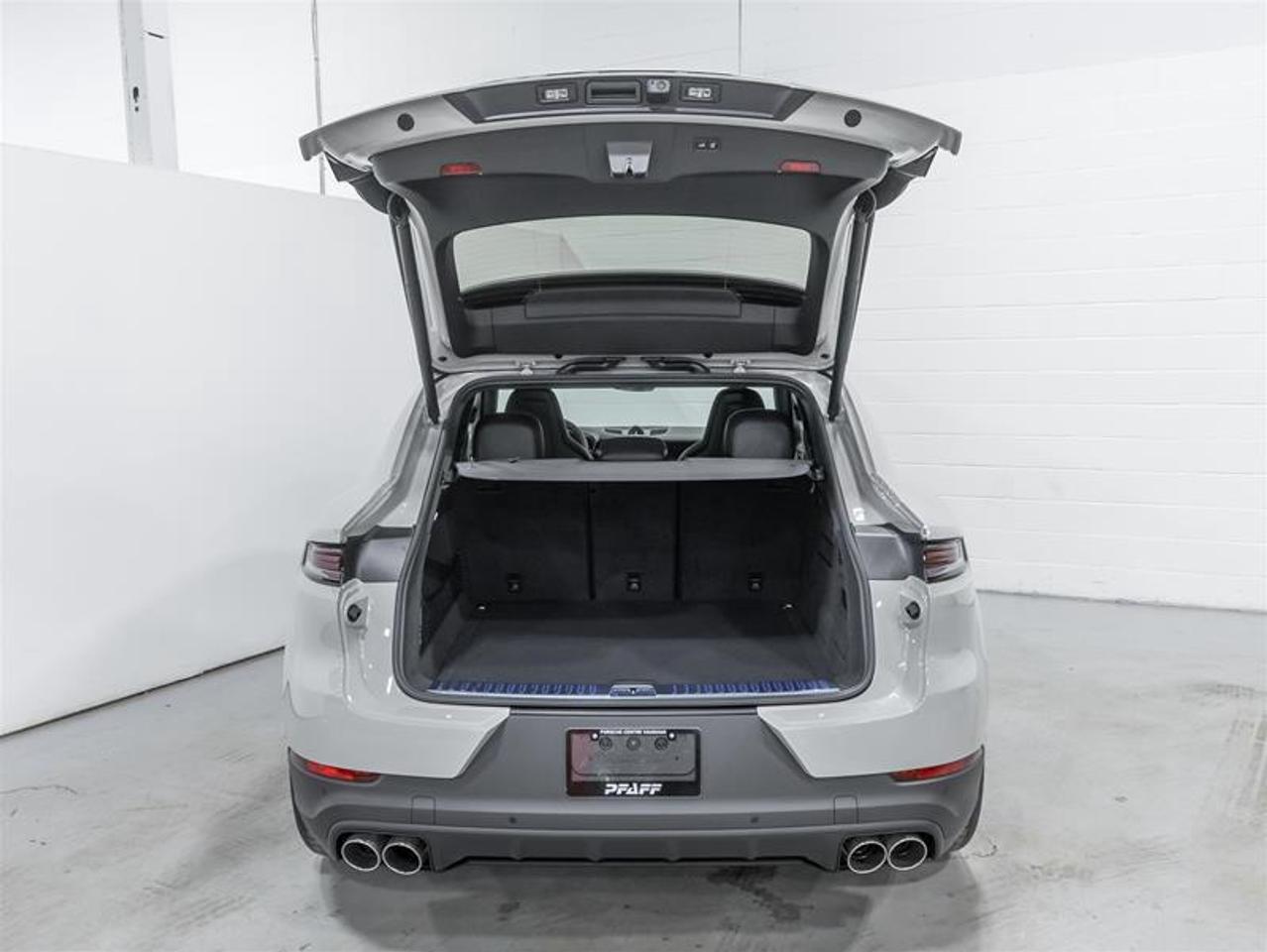 2026 Porsche Cayenne  Photo