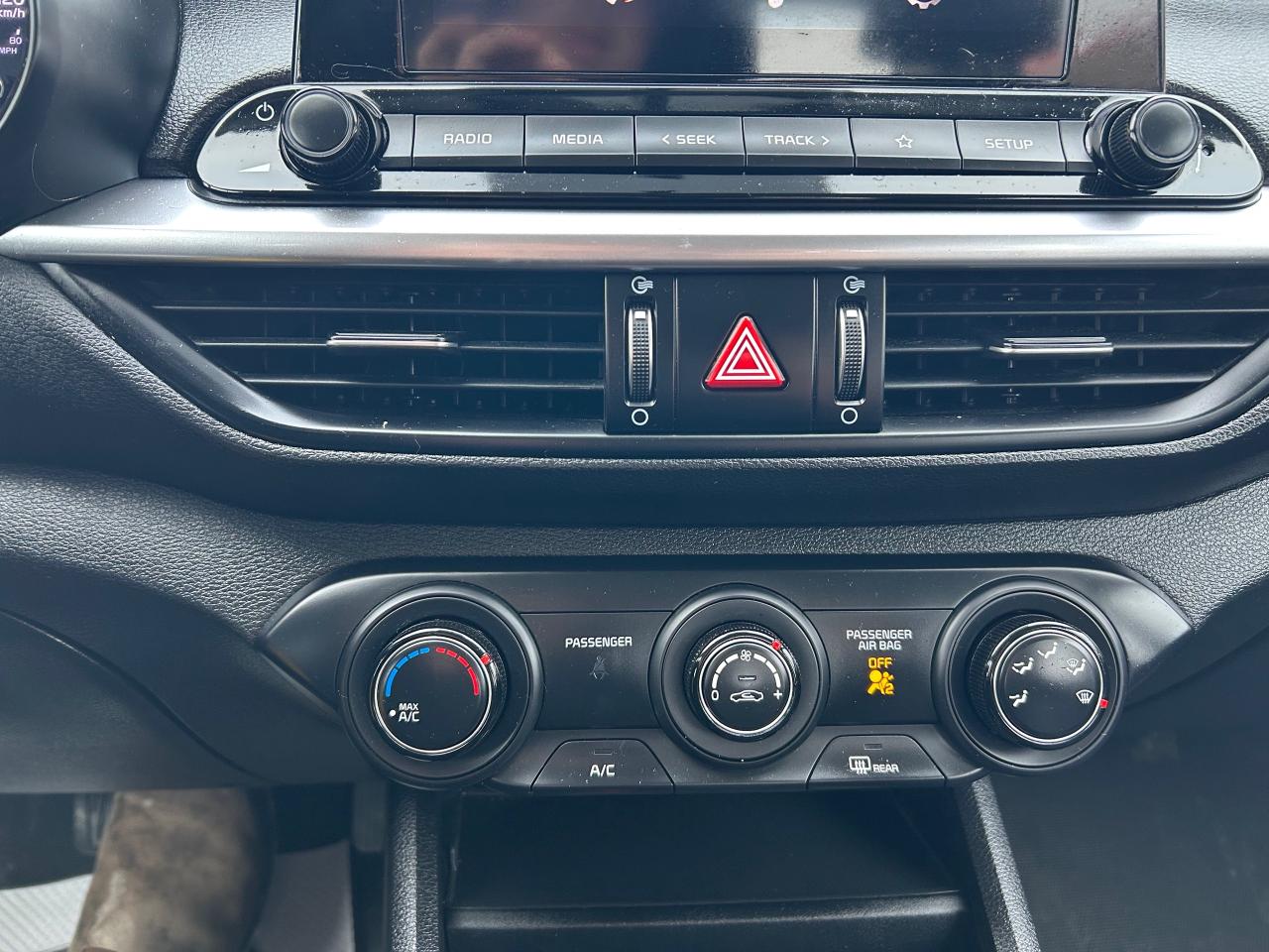 2023 Kia Forte LX 4dr Sedan Photo