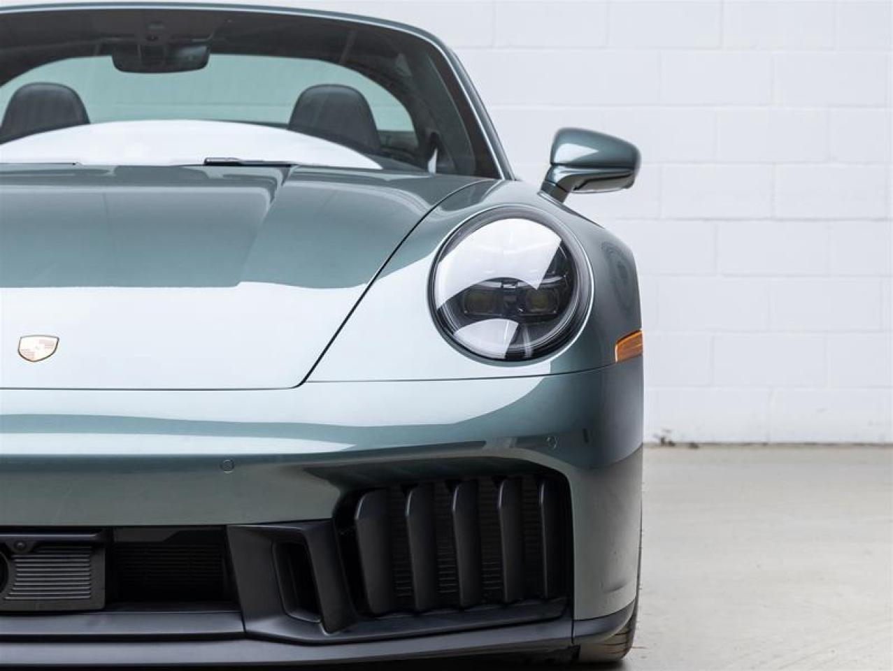 2026 Porsche 911  Photo4