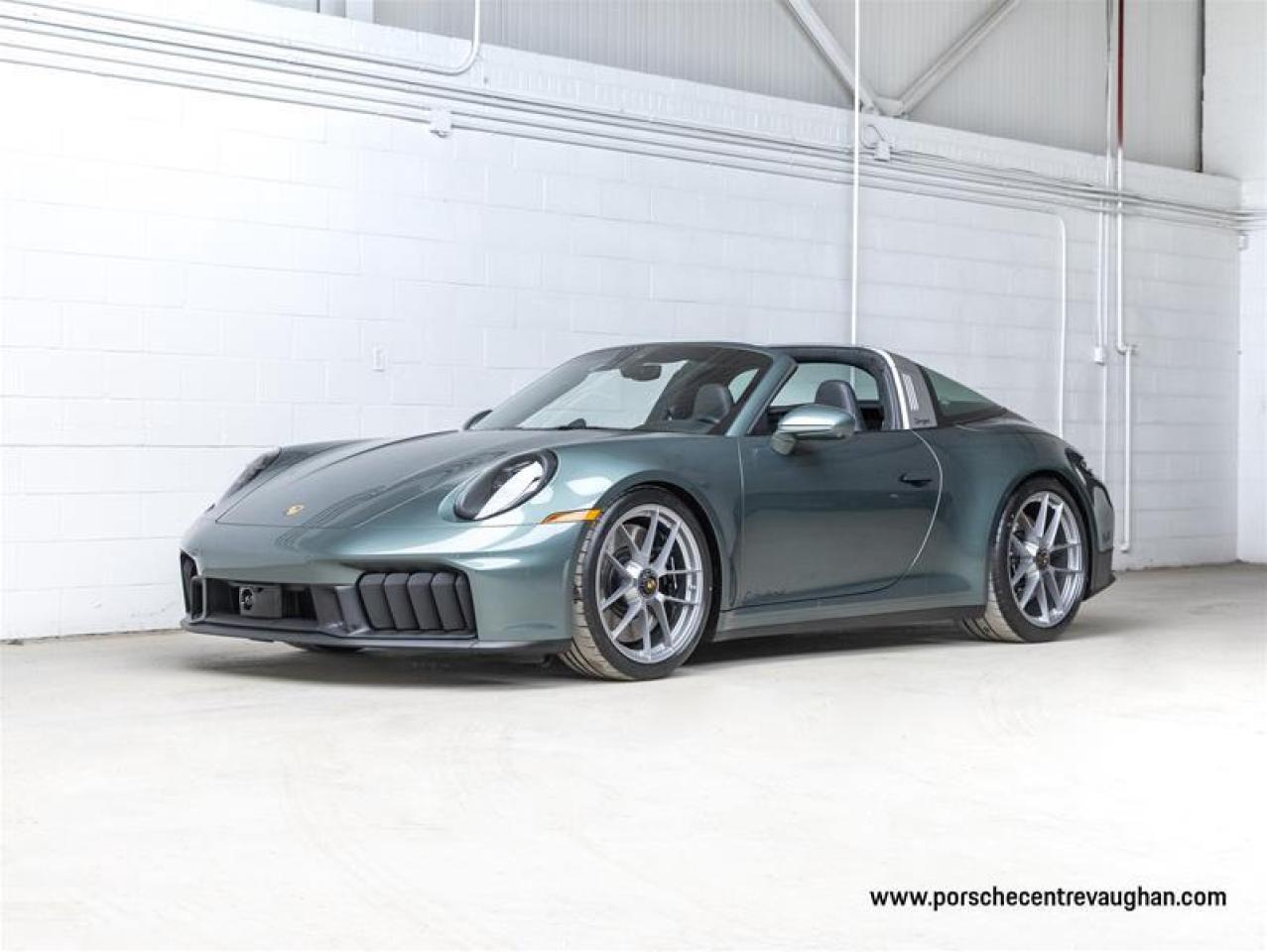 2026 Porsche 911  Photo0