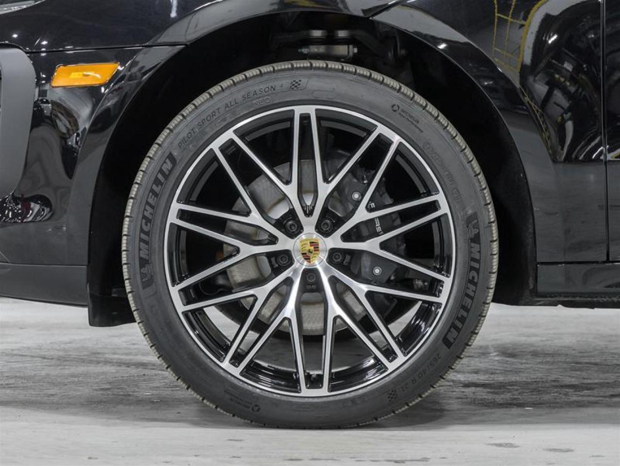 2026 Porsche Macan  Photo