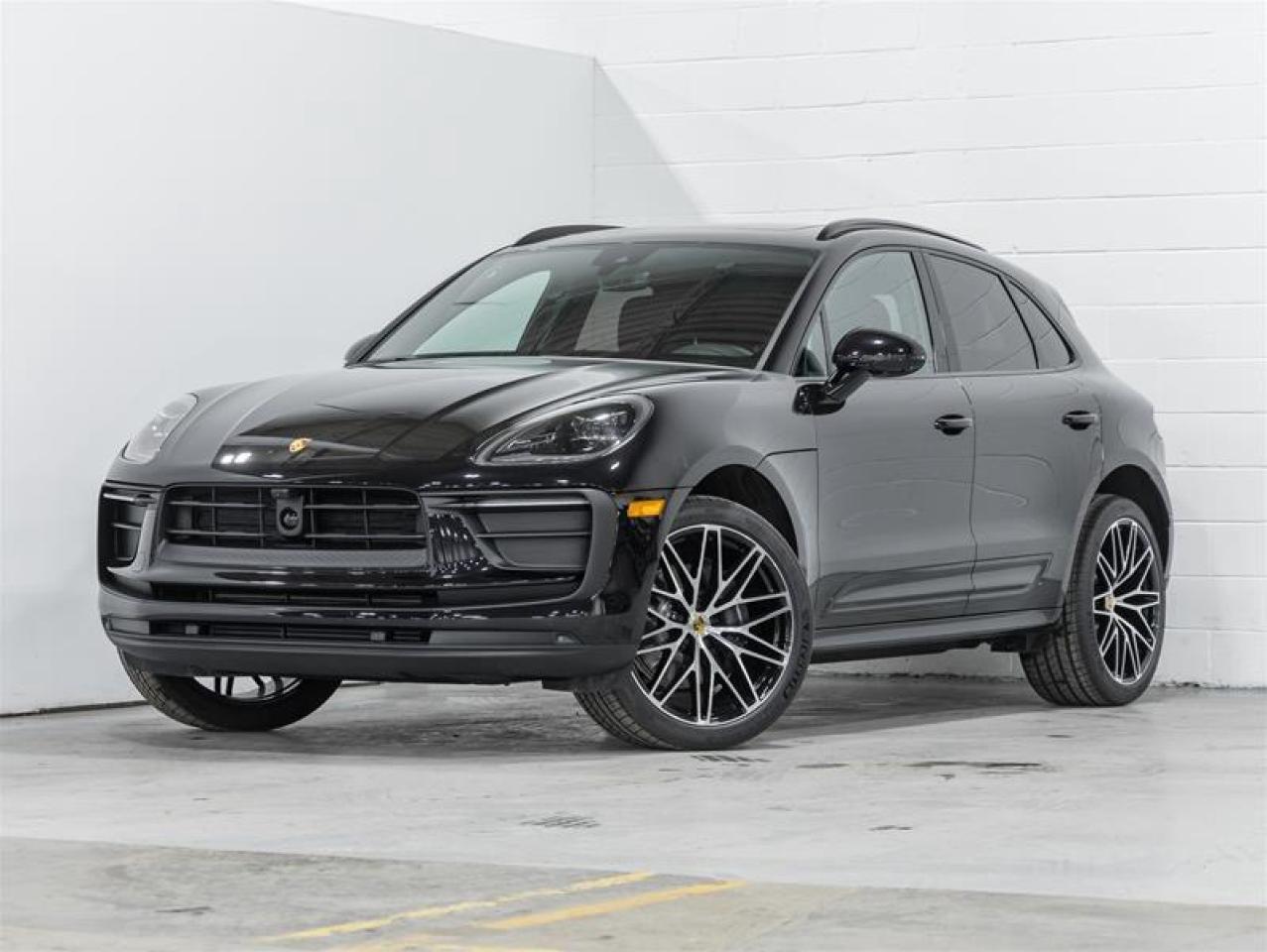 2026 Porsche Macan  Photo0