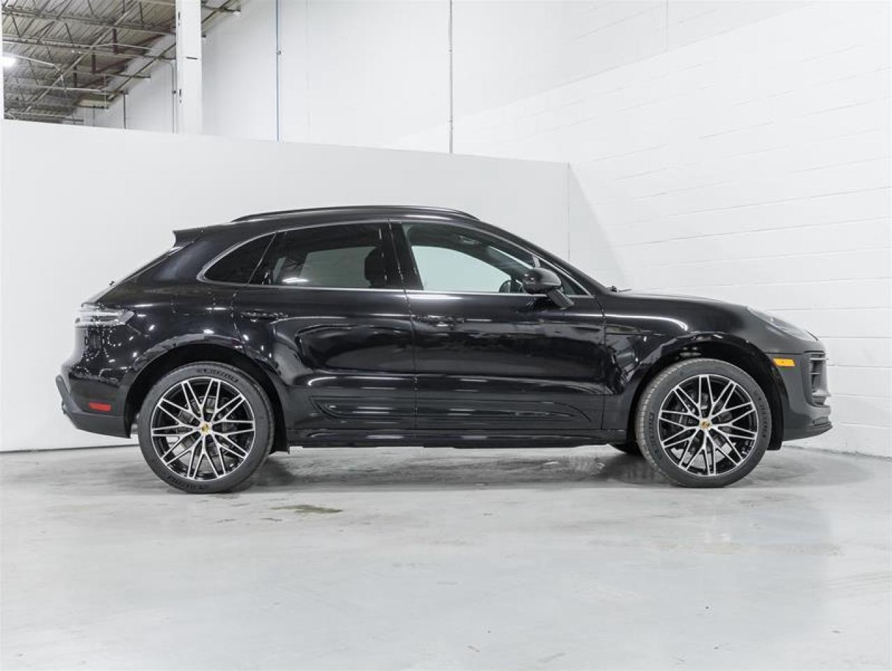 2026 Porsche Macan  Photo