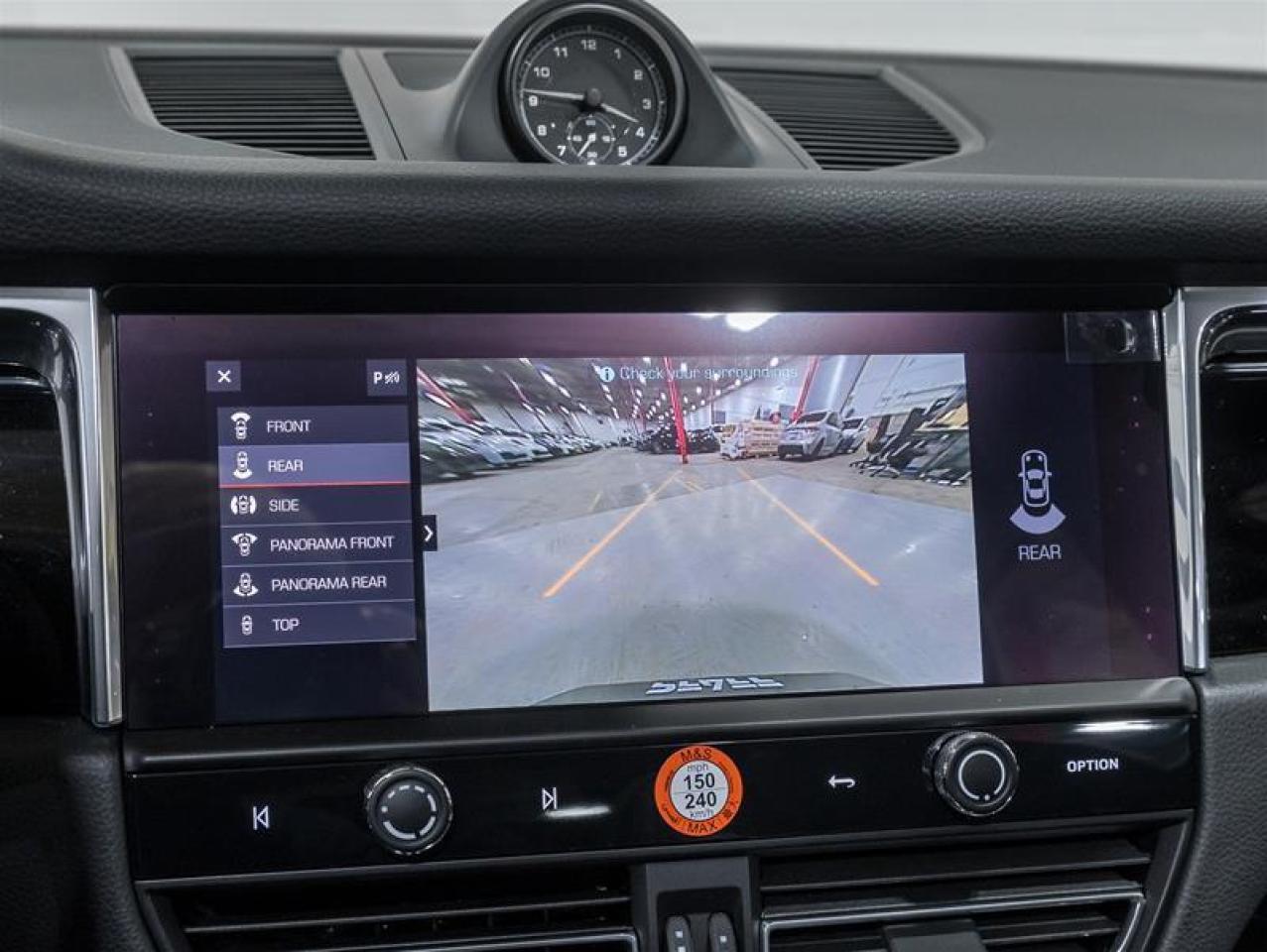 2026 Porsche Macan  Photo