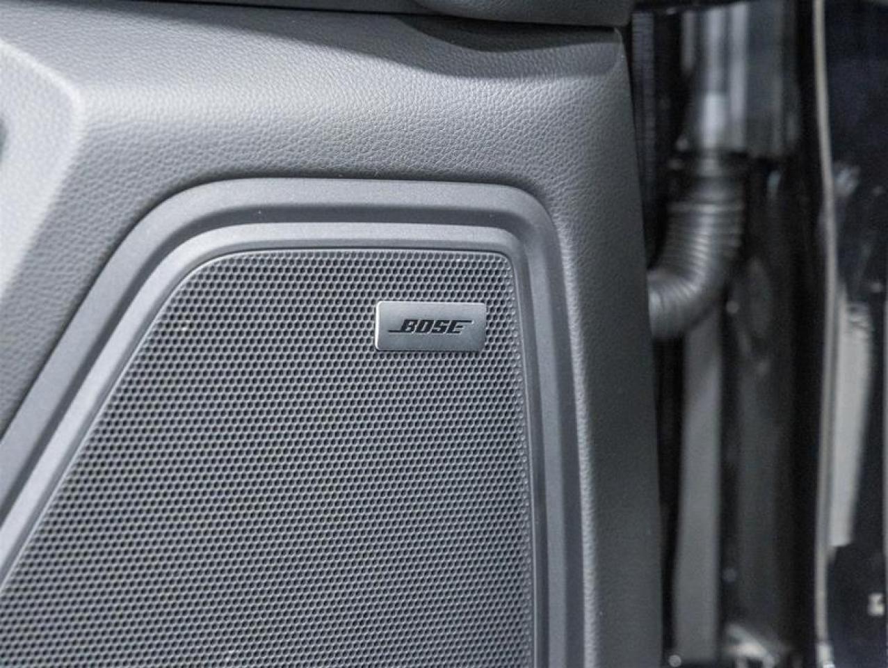 2026 Porsche Macan  Photo