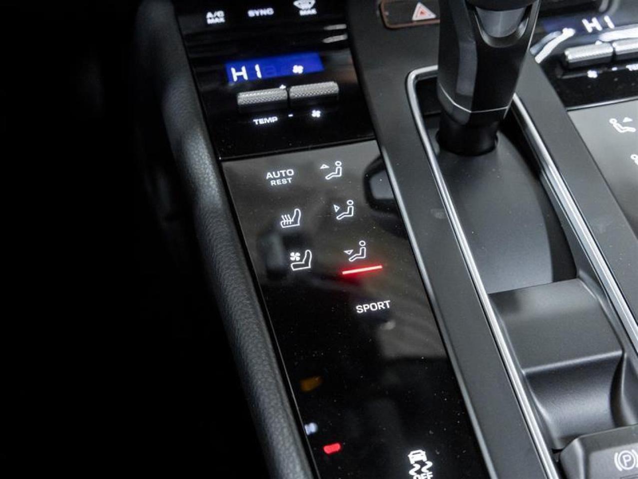 2026 Porsche Macan  Photo