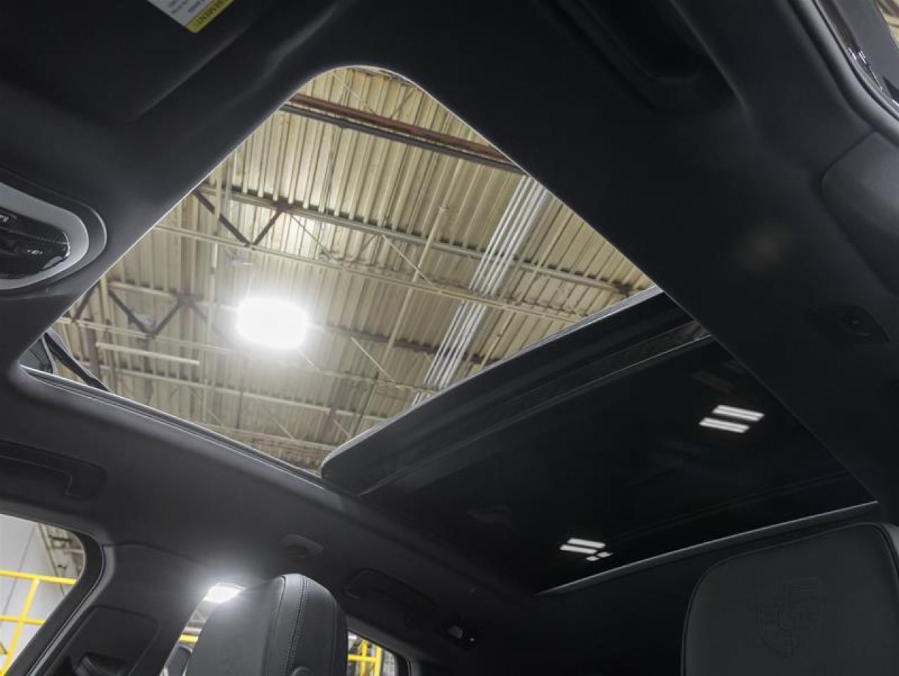 2026 Porsche Macan  Photo