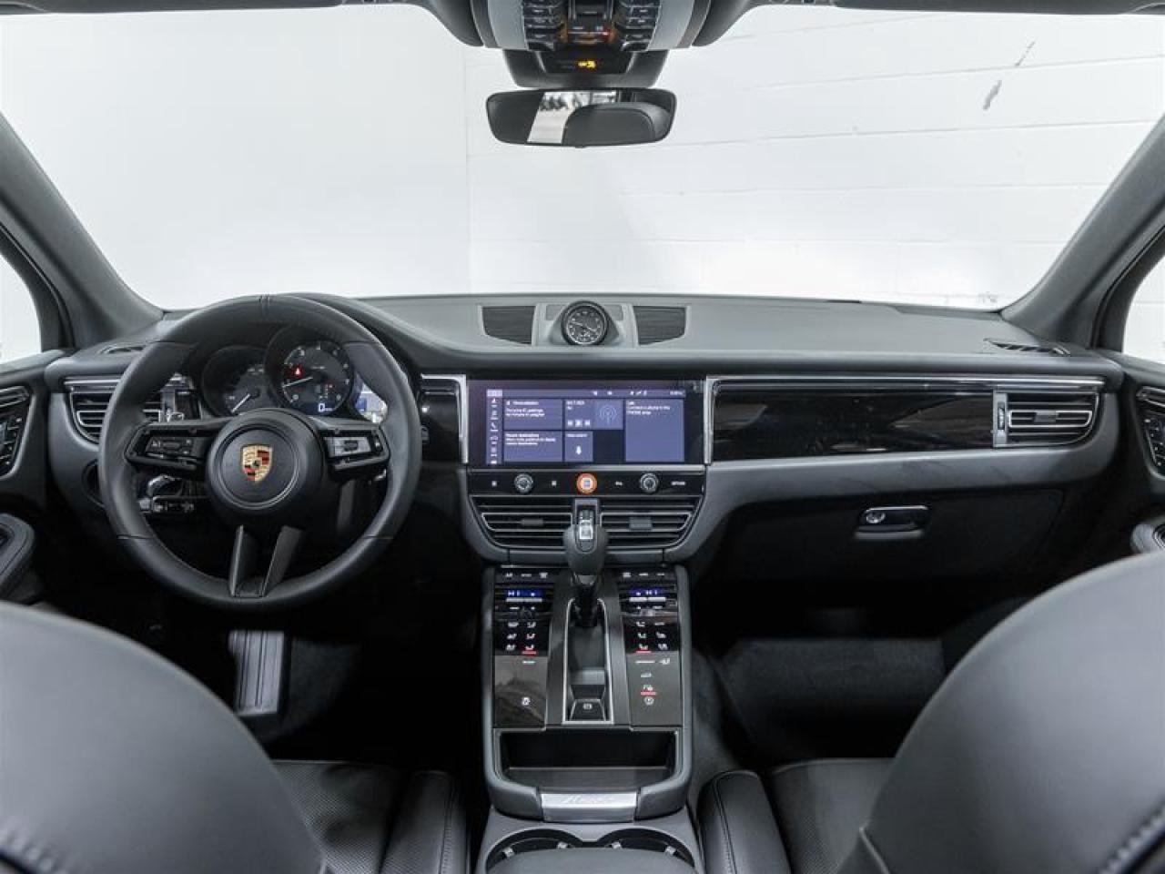 2026 Porsche Macan  Photo