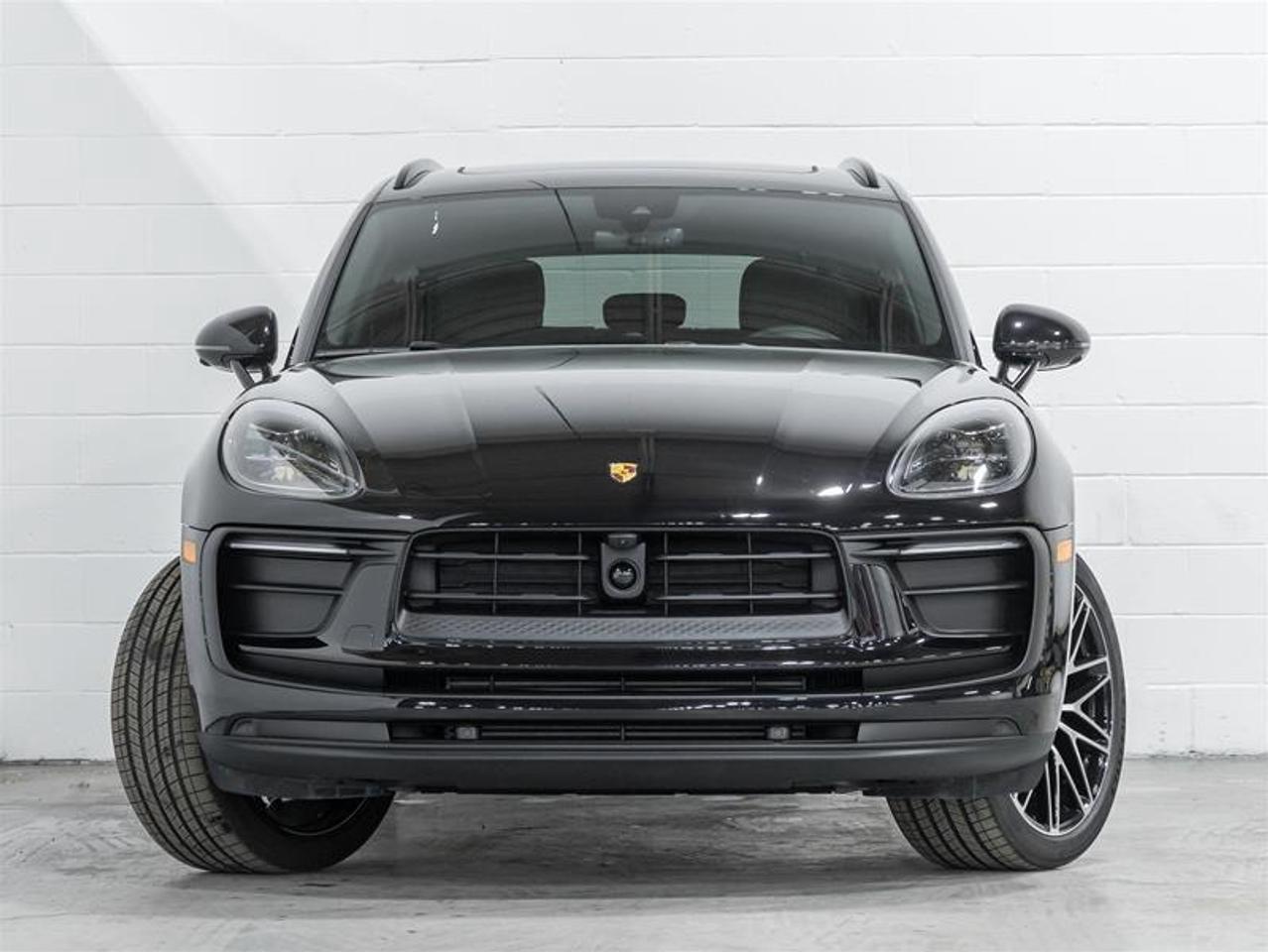 2026 Porsche Macan  Photo