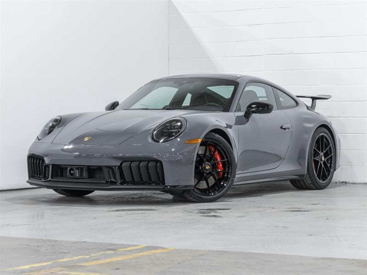 2026 Porsche 911  Photo0