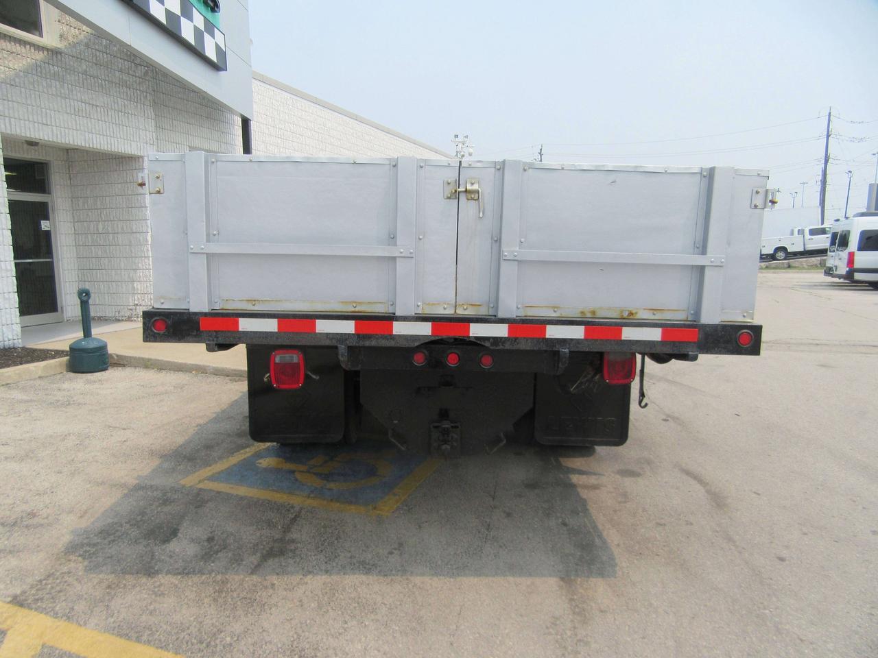 2017 International 4300 CREW CAB DUMPING FLAT DECK Photo
