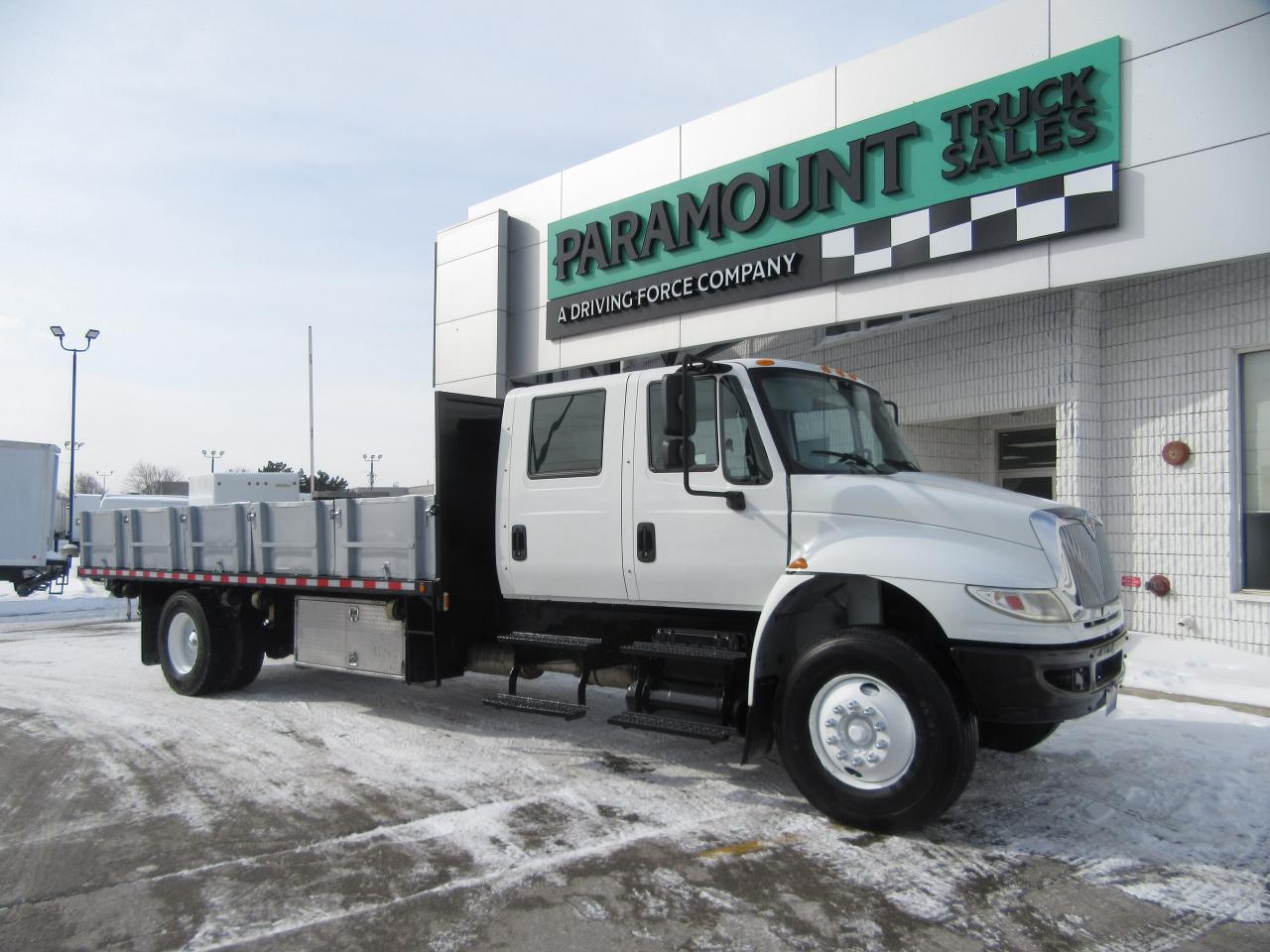 2017 International 4300 CREW CAB DUMPING FLAT DECK Photo0