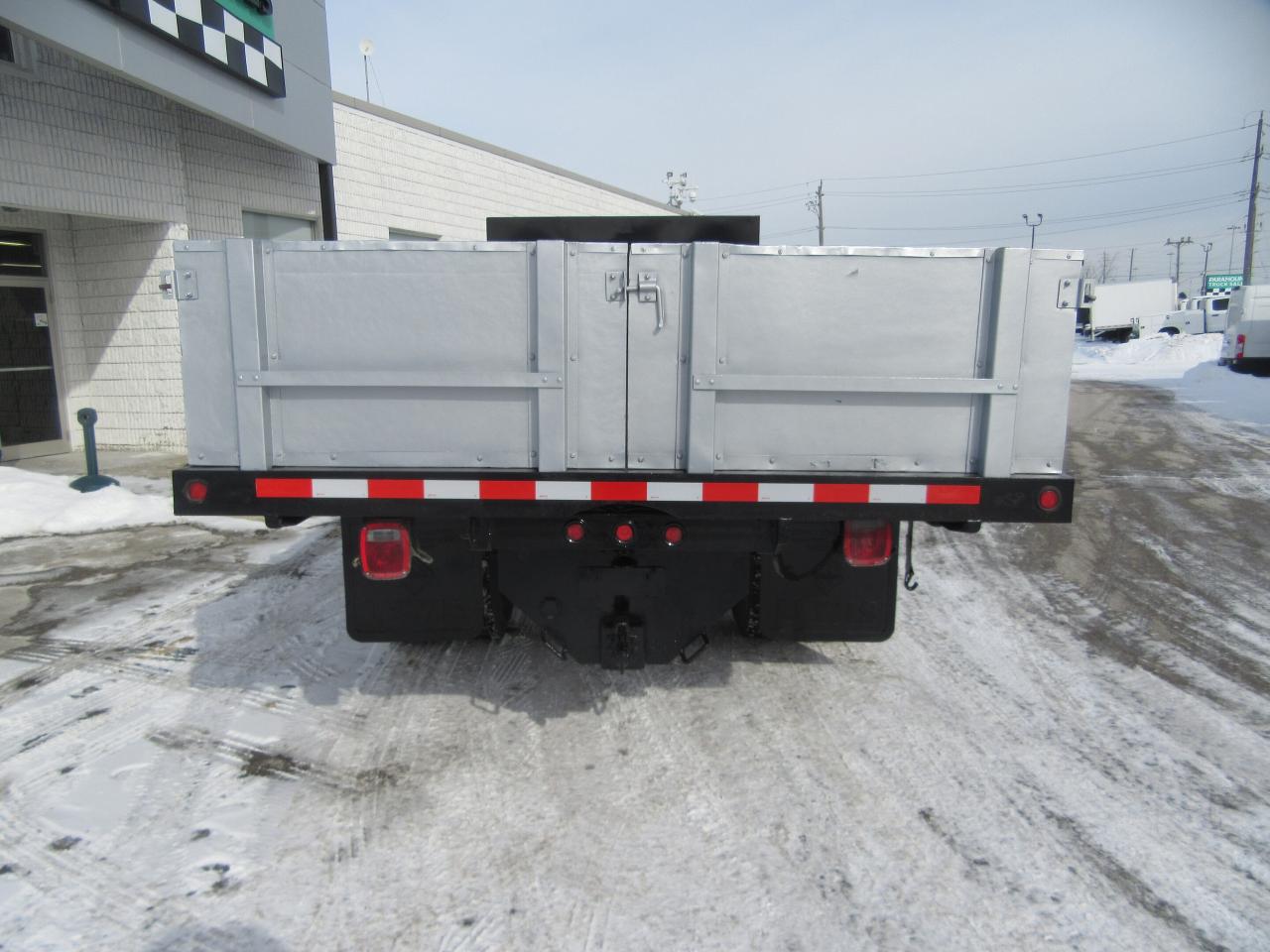 2017 International 4300 CREW CAB DUMPING FLAT DECK Photo