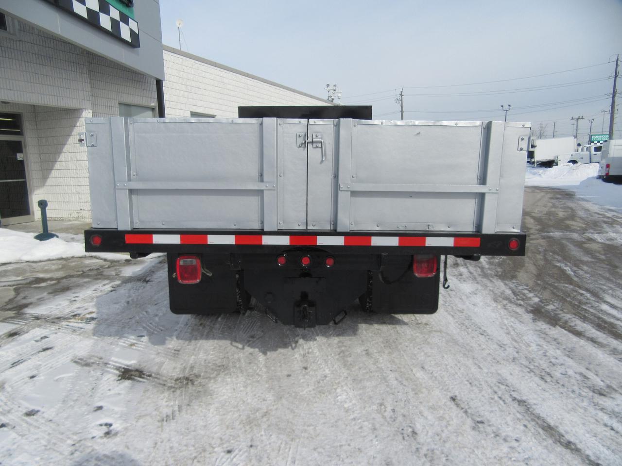 2017 International 4300 CREW CAB DUMPING FLAT DECK Photo
