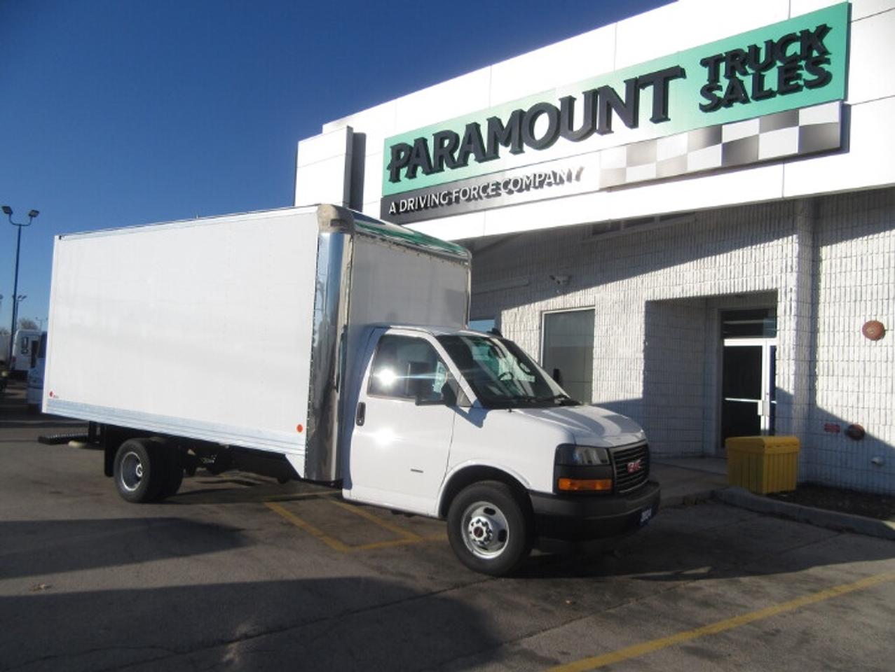 2024 GMC GMCSavana 3500 GAS 16FT HIGH BOX CUBE VAN Photo0