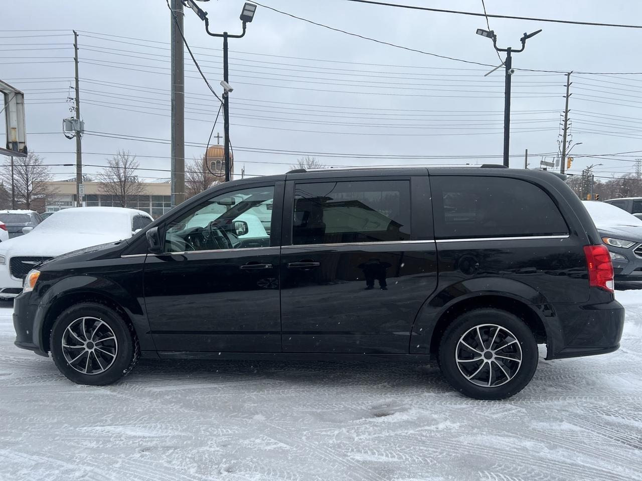 2019 Dodge Grand Caravan SXT Premium Plus   Leather   Power Sliding Doors Photo