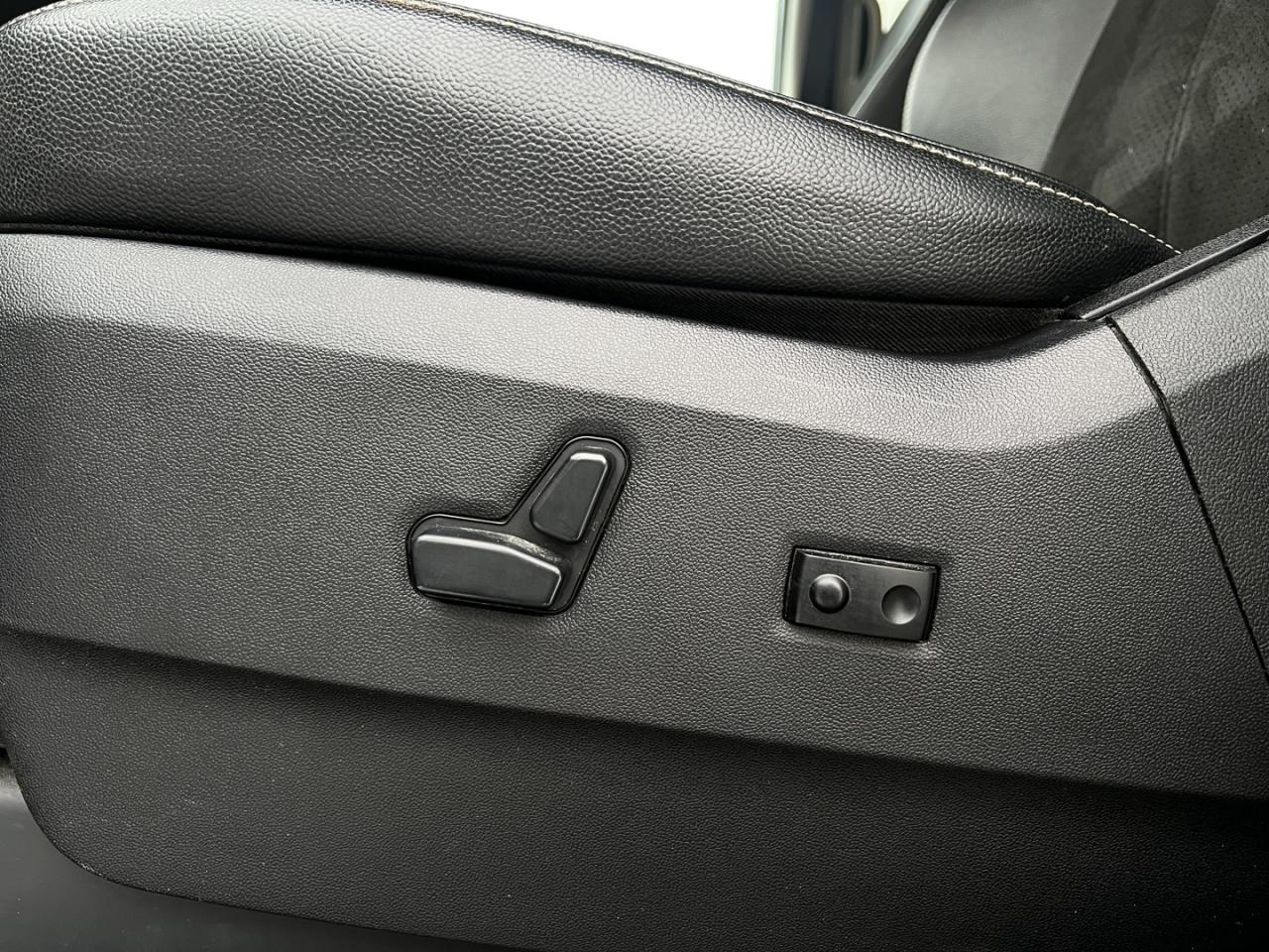 2019 Dodge Grand Caravan SXT Premium Plus   Leather   Power Sliding Doors Photo