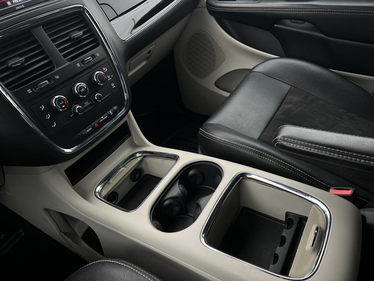 2019 Dodge Grand Caravan SXT Premium Plus   Leather   Power Sliding Doors Photo