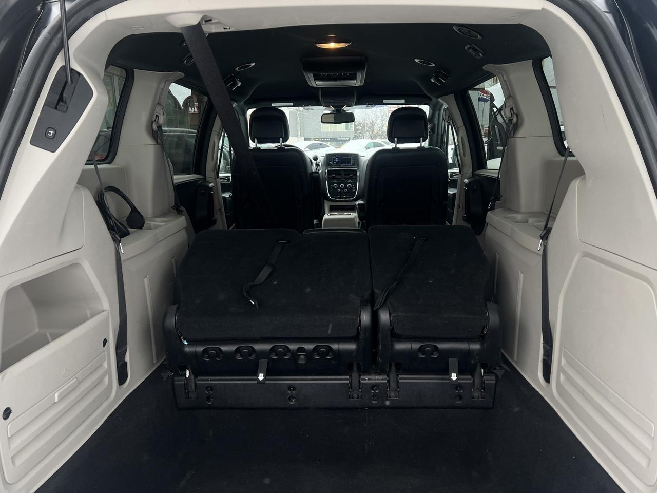 2019 Dodge Grand Caravan SXT Premium Plus   Leather   Power Sliding Doors Photo
