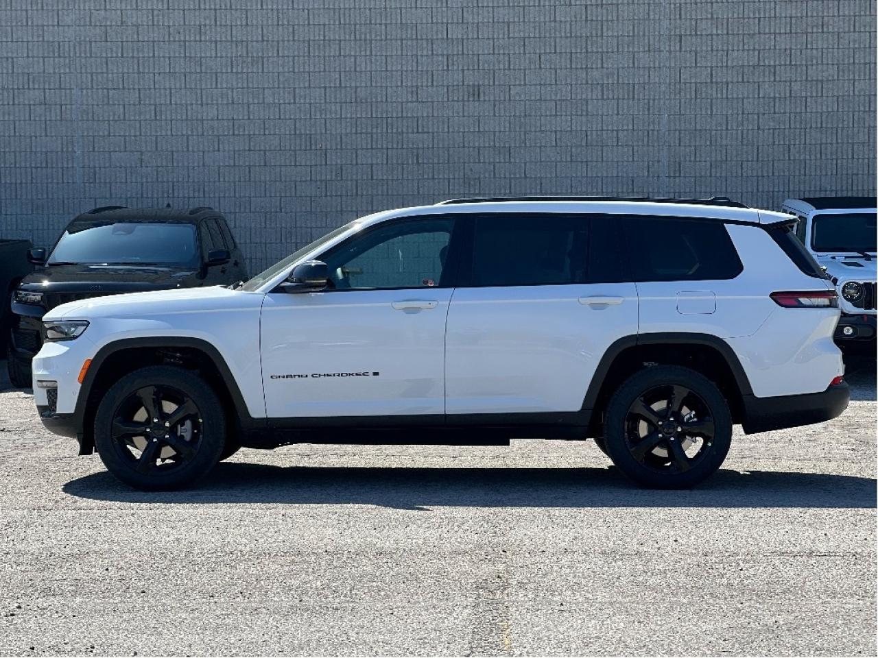 2025 Jeep Grand Cherokee L Limited w/Luxury Group, Sunroof, Black Appearance Photo