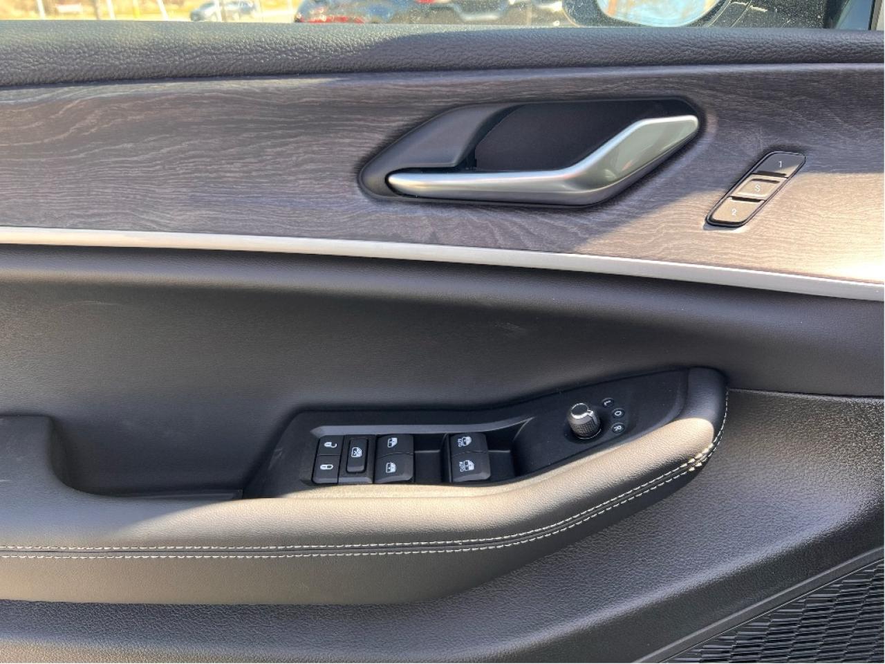 2025 Jeep Grand Cherokee L Limited w/Luxury Group, Sunroof, Black Appearance Photo